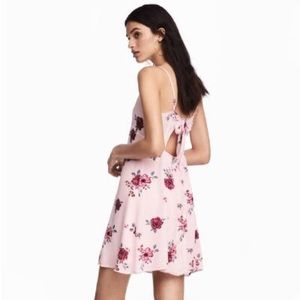 H&M Ballerina Crêpe Dress
